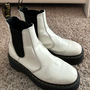 Dr. Martens 2976 Platform Chelsea Boot - White